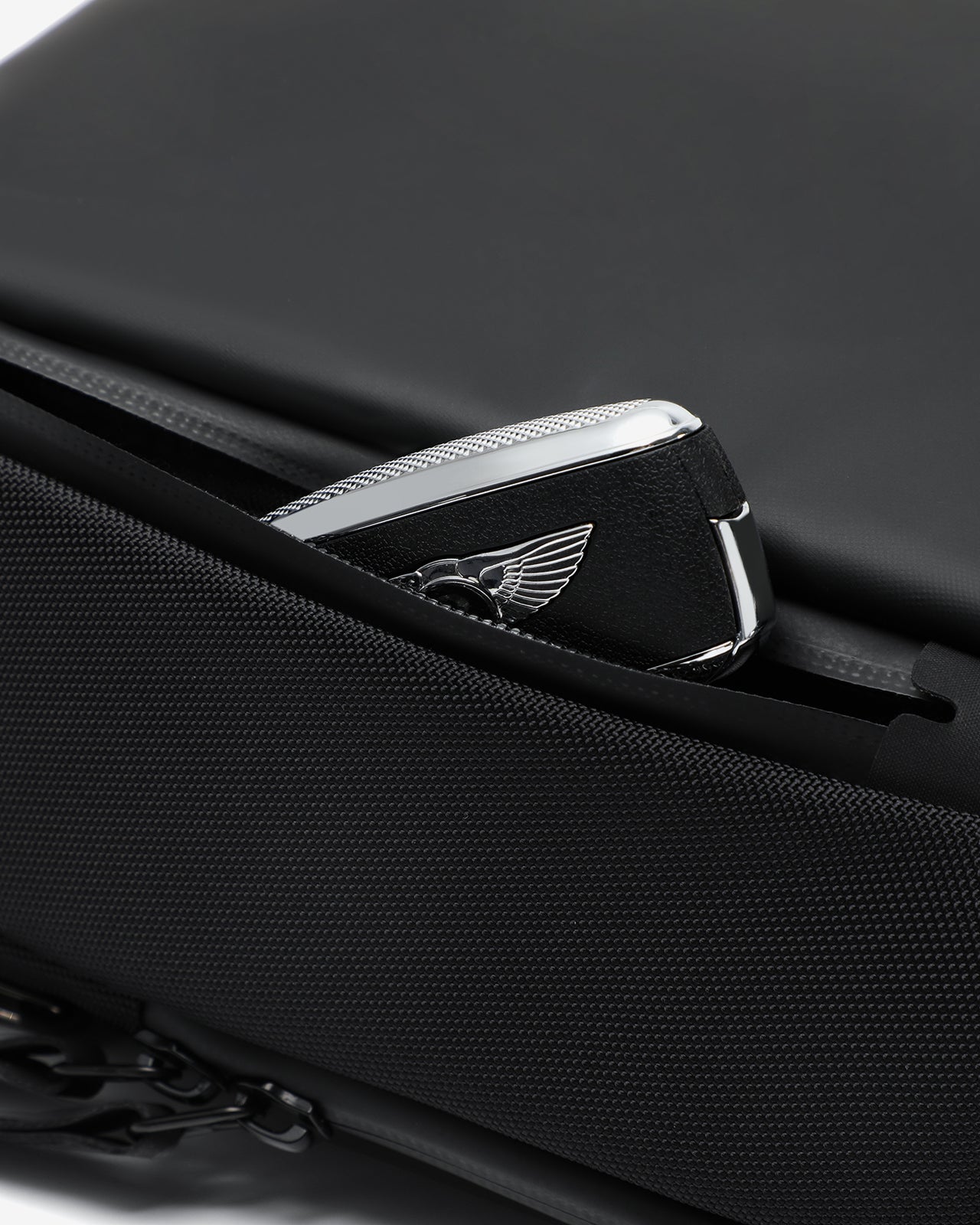 Túi Đeo Chéo Zuciani Timeless Fusion N04-MJ04-Đen Color1