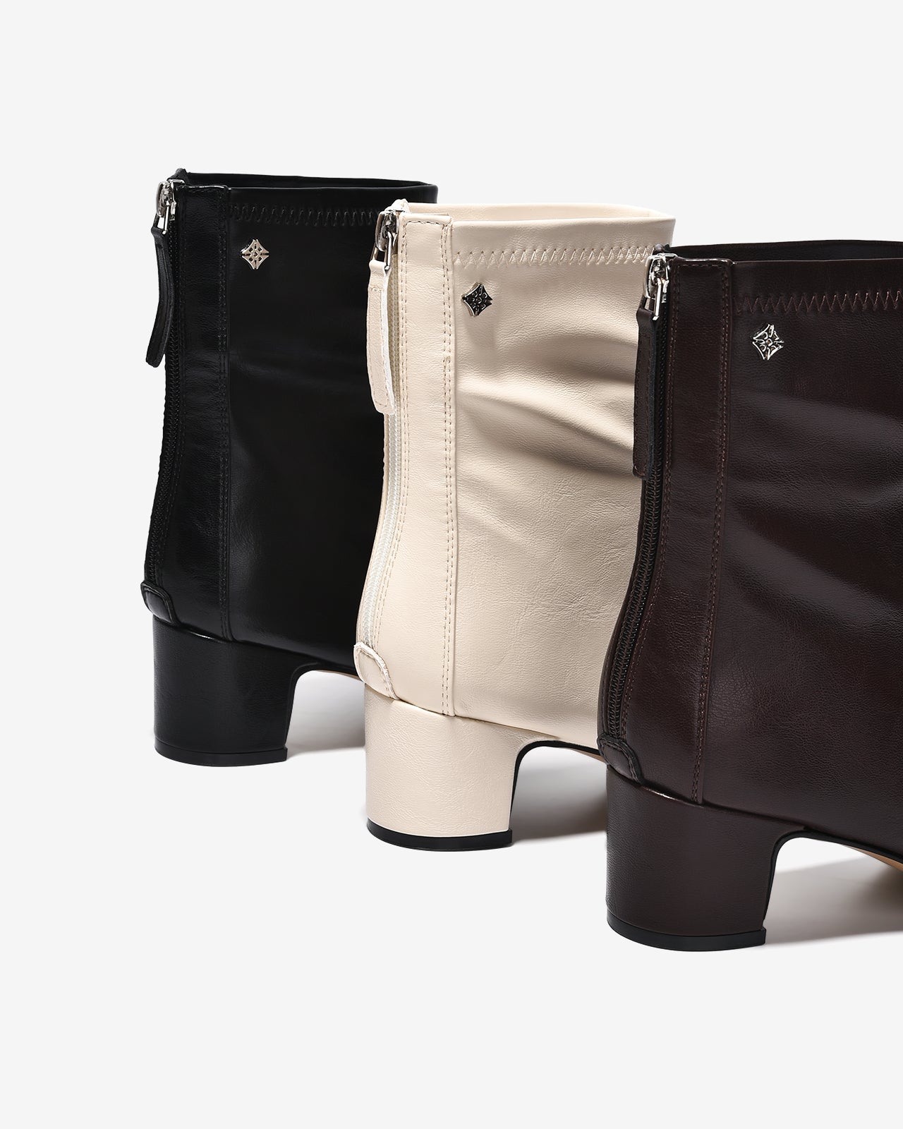 Giày Boot Nữ Zucia Mũi Vuông Chỉ Nổi Đính Logo-GTHB3-Kem Color3