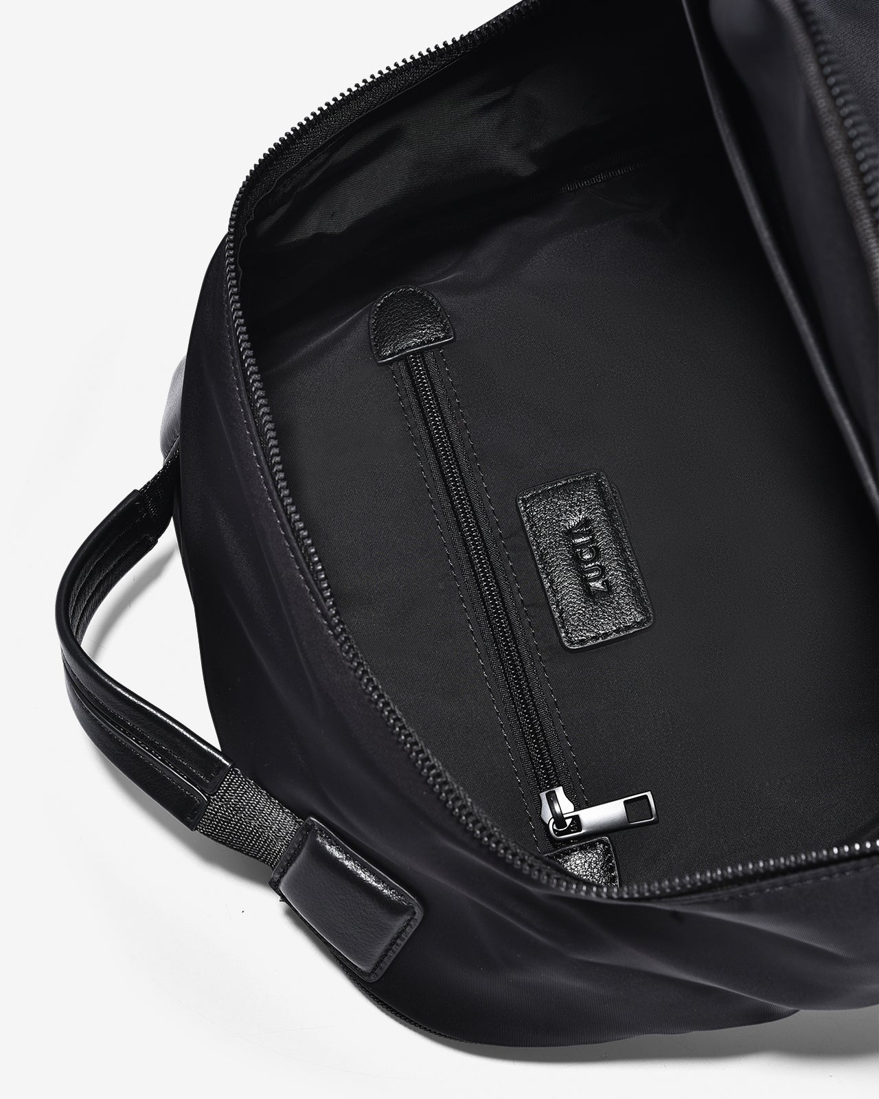 Balo Nữ Zucia The Rain Runner N47-HY47Đen Color1