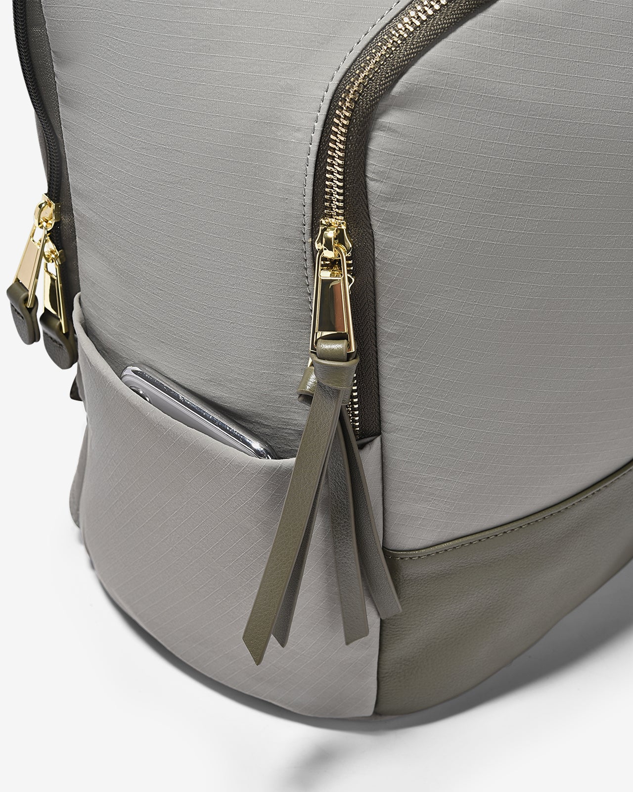 Balo Nữ Zucia The Rain Runner N47-HY47-Xanh Lá Color1