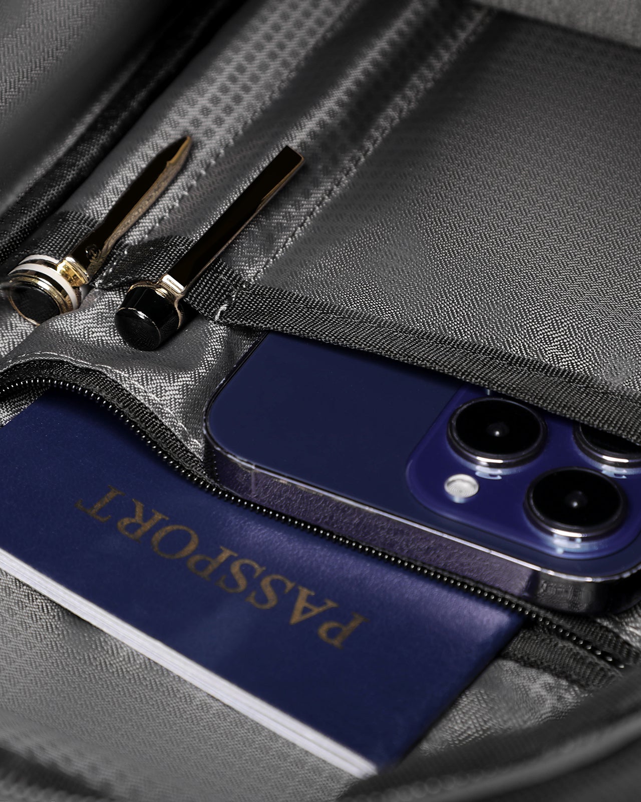 Túi Đeo Chéo Zuciani Timeless Fusion N04-MJ04-Đen Color1