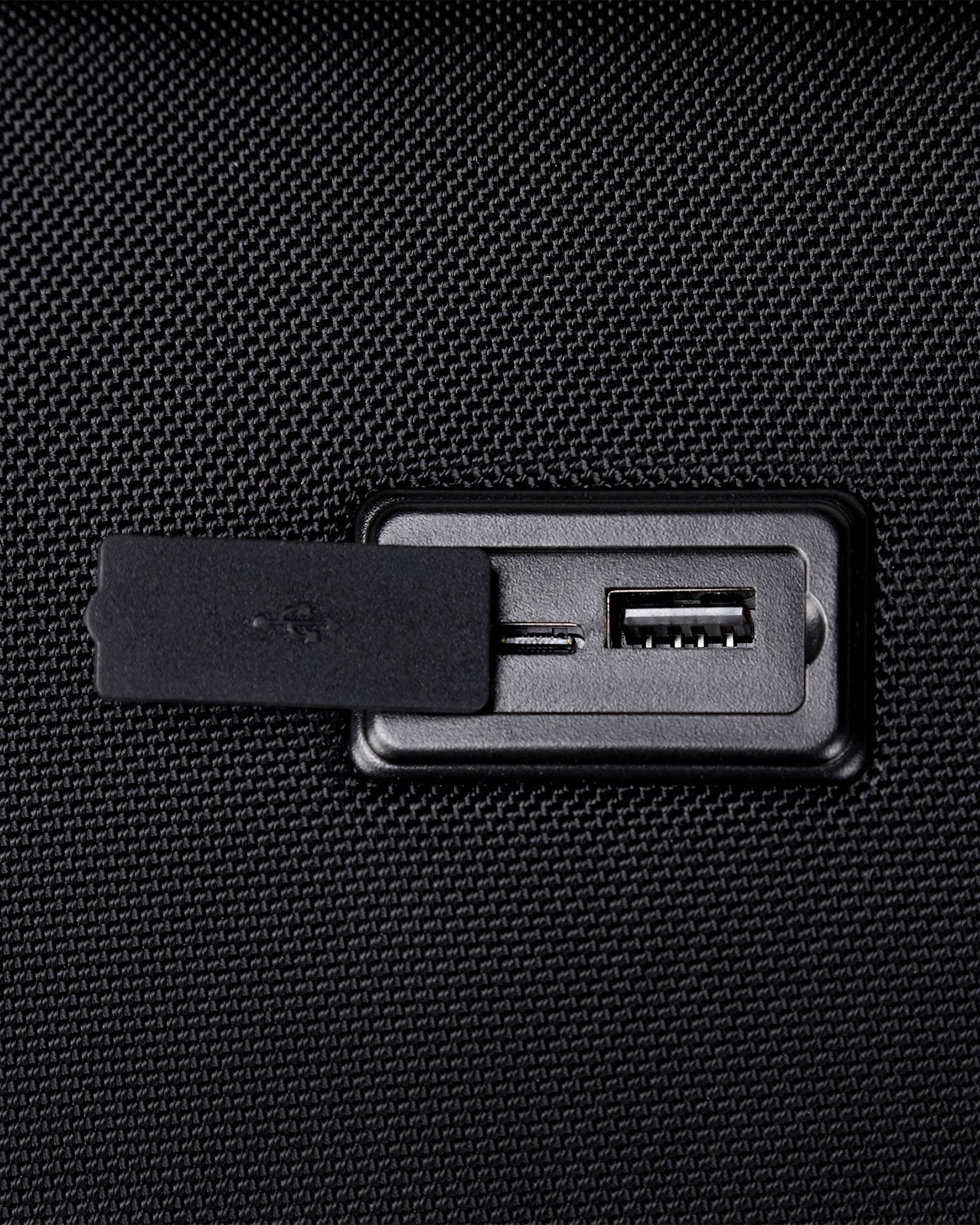 Balo Công Nghệ Đeo Vai Zuciani Timeless Fusion N22-MJ22Đen Color1