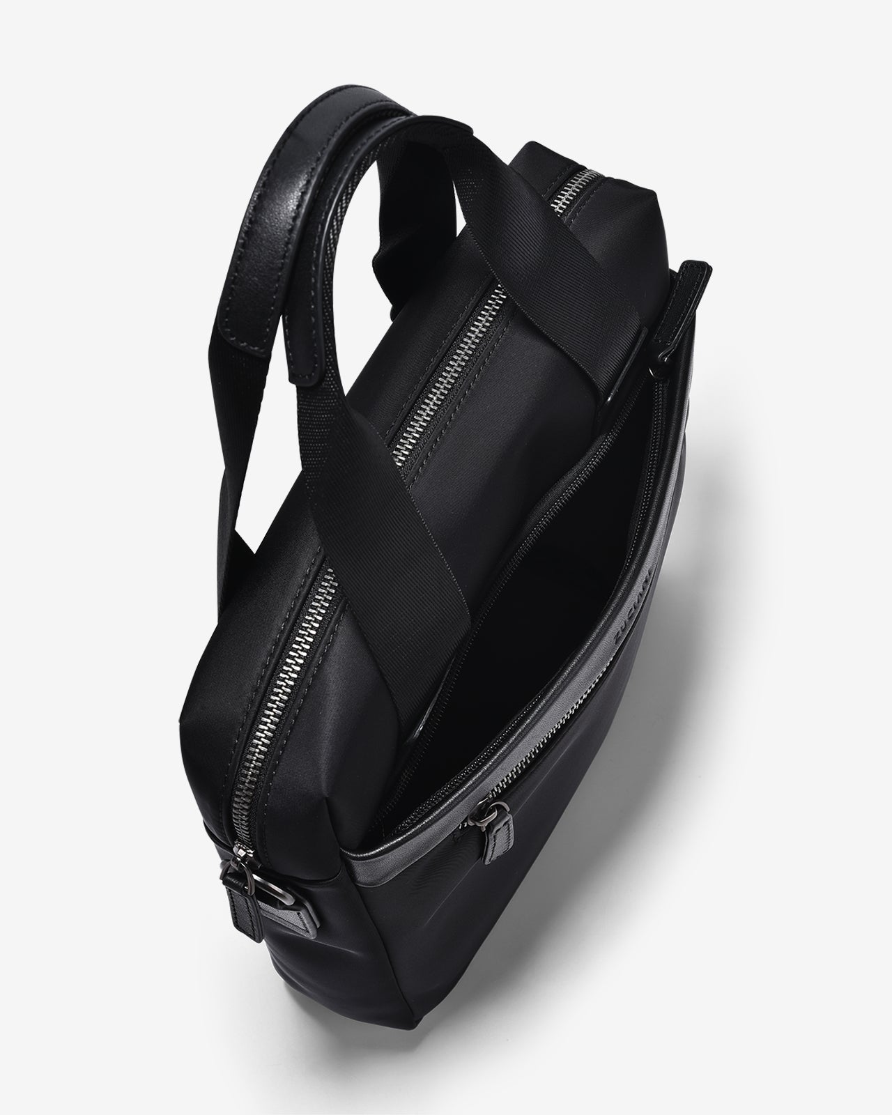 Cặp Nam Zuciani The Explorer N16-HZD5-Đen Color1