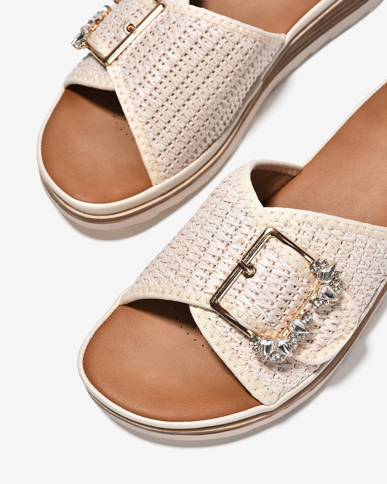 Dép Quai Ngang Nữ Zucia Khoá Đính Đá-DHLK3-Kem Color1