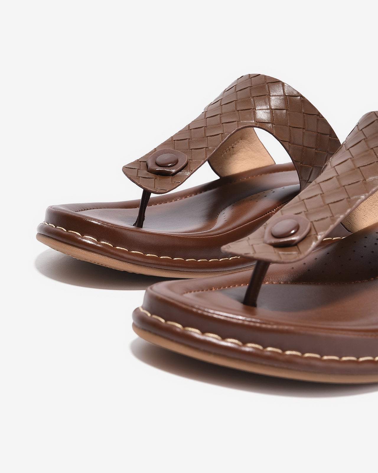 Dép Kẹp Nữ Zucia Quai Đan T- Strap-DHLL3-Nâu Color2