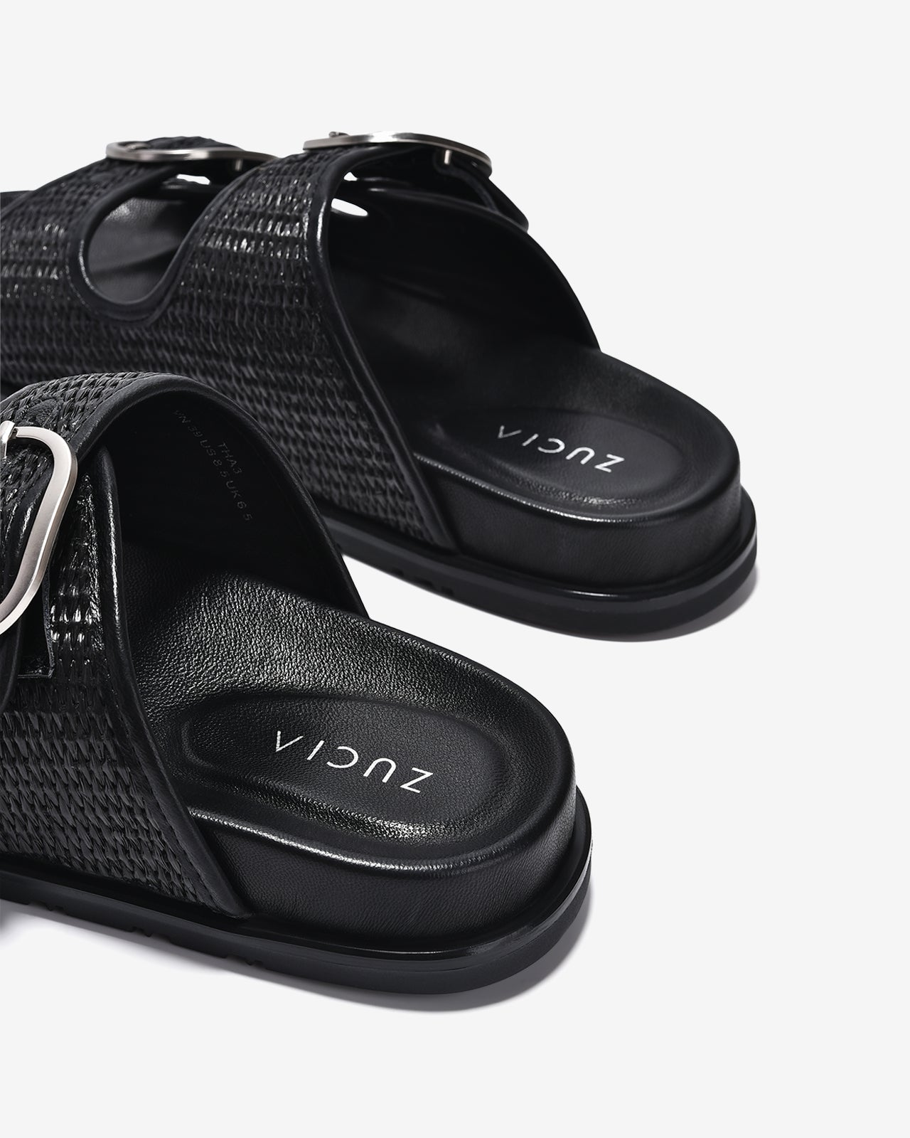 Dép Nữ Zucia Hai Quai Ngang Đan-DTHA3-Đen Color3