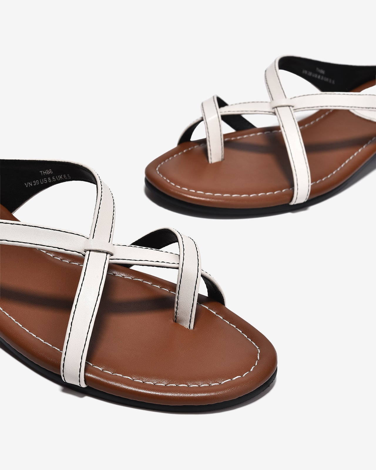 Dép Nữ Zucia Quai Đan Cách Điệu-DTHB6-Trắng Color1