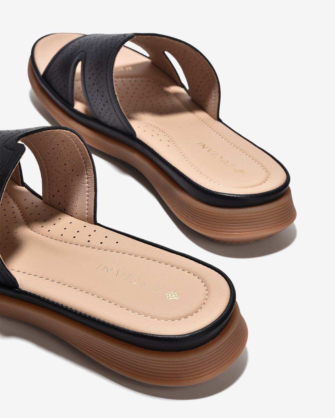 Dép Nữ Zuciani Quai Bản Lớn Đục Lỗ-DMD08Đen Color1