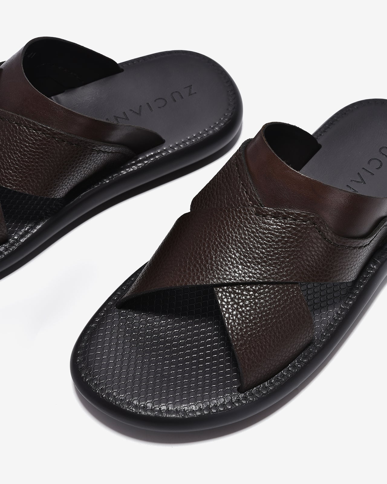 Dép Nam Zuciani Quai Chéo Viền Nổi-DRW13-Nâu Color1