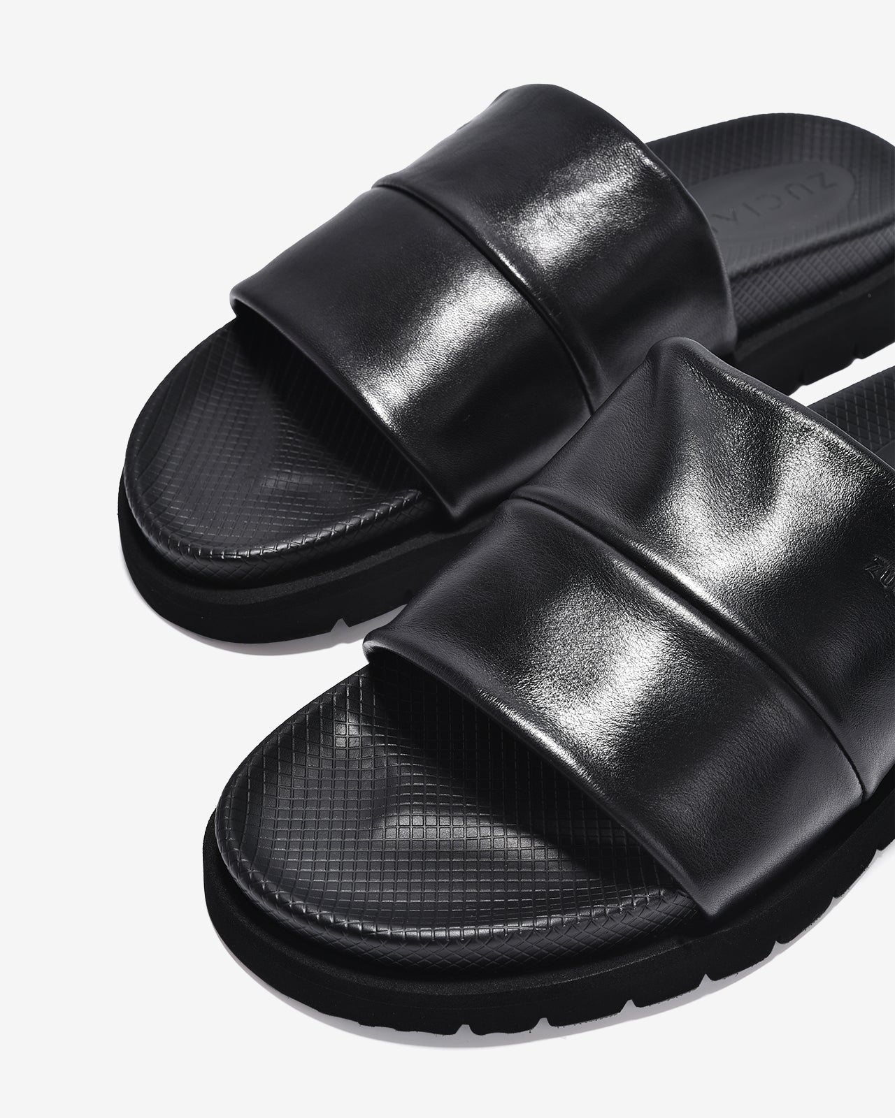 Dép Nam Zuciani Quai Ngang Khắc Logo-DRW15-Đen Color1