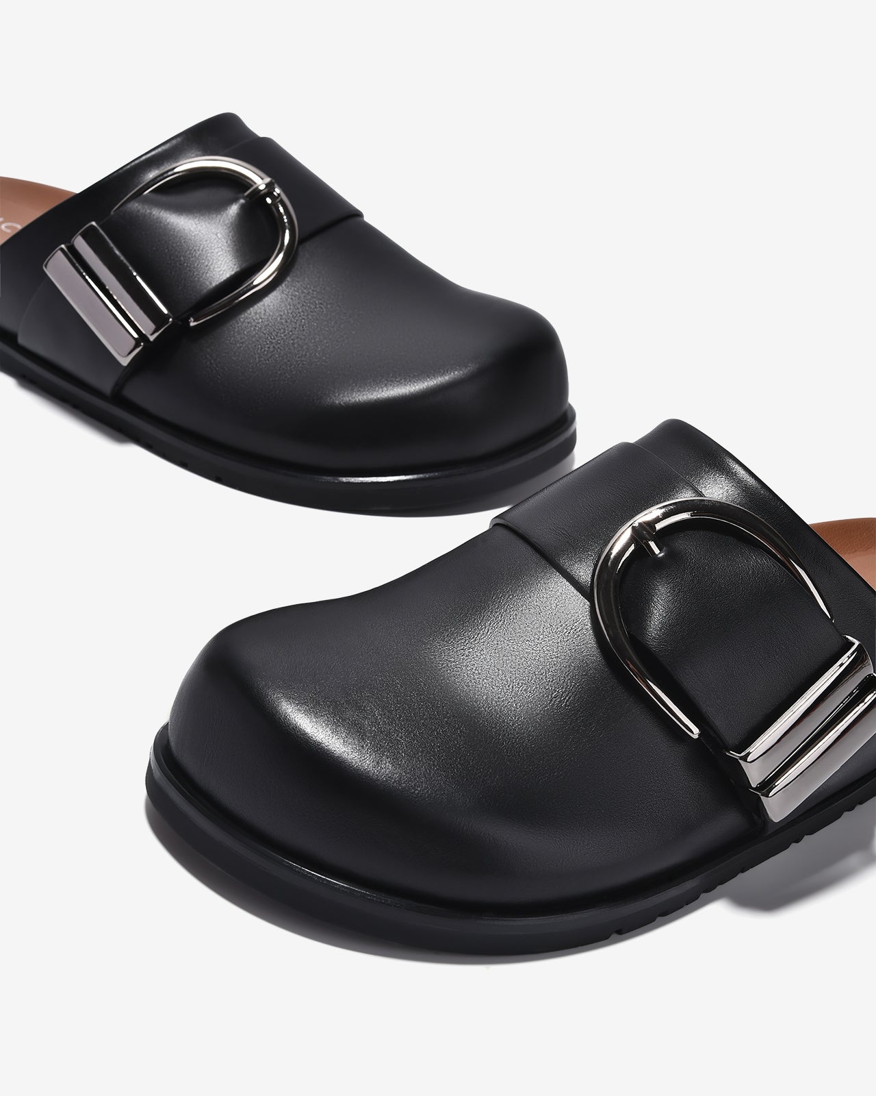 Dép Sapo Zucia Mũi Bo Tròn Khoá Kim Loại-GTHA1-Đen Color3