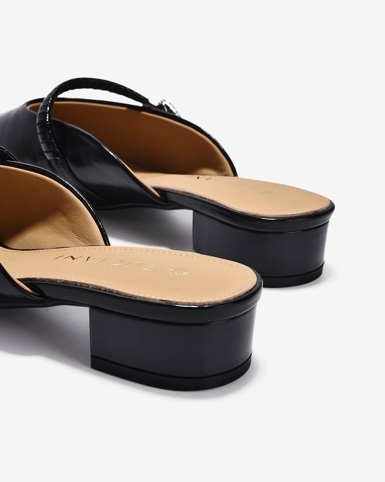 Dép Sapo Nữ Zuciani Mũi Nhọn Khoá Đính Đá-GCM08-Đen Color1