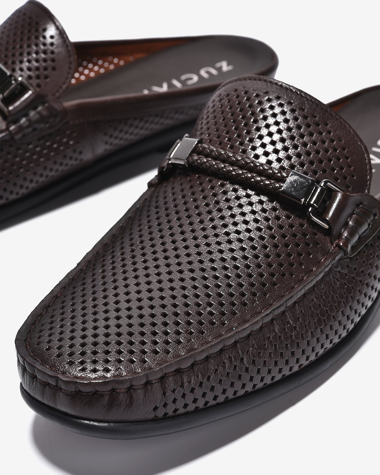 Dép Sapo Nam Zuciani Đục Lỗ Thoáng Khí-GRW12-Nâu Color2