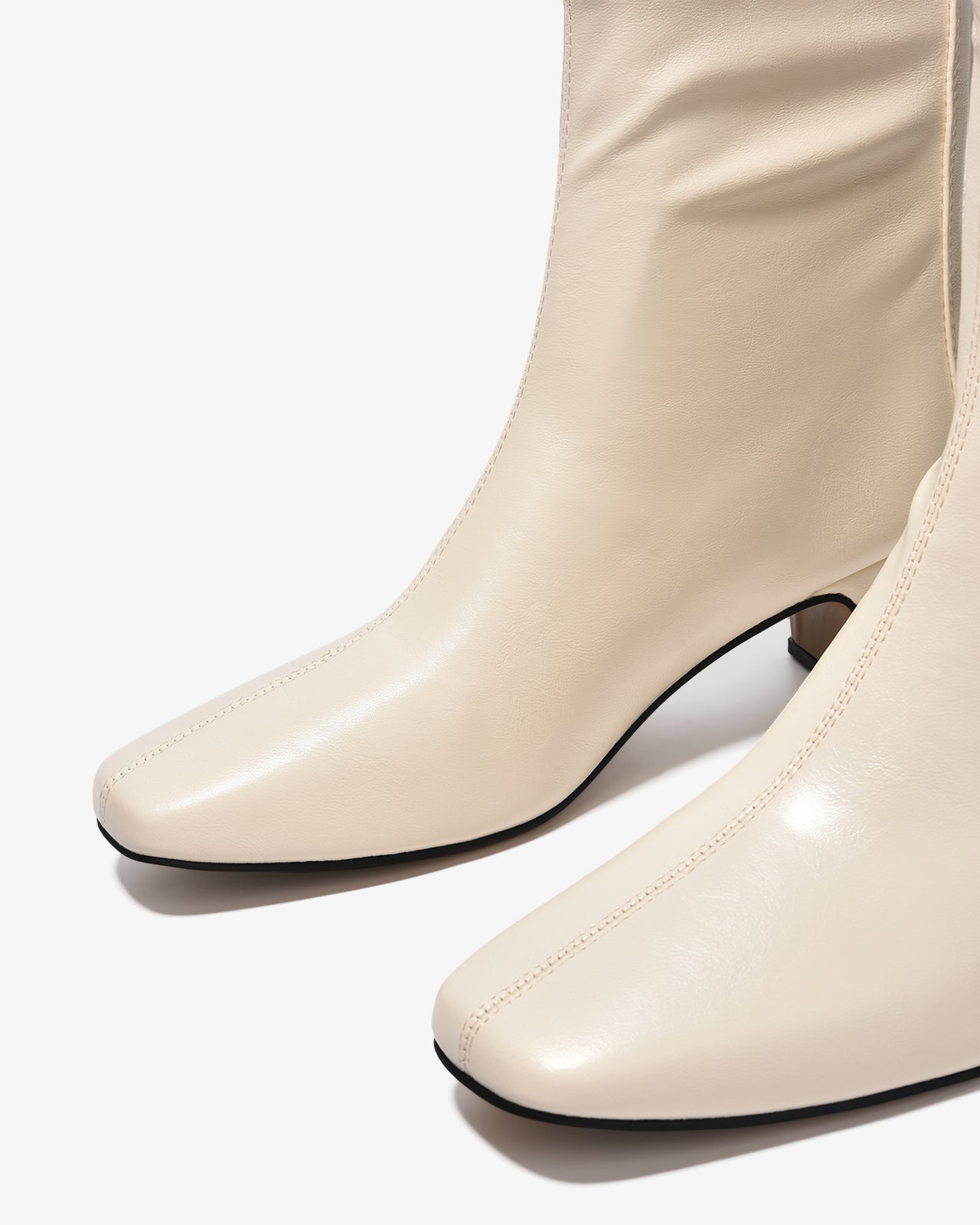 Giày Boot Nữ Zucia Mũi Vuông Chỉ Nổi Đính Logo-GTHB3-Kem Color2