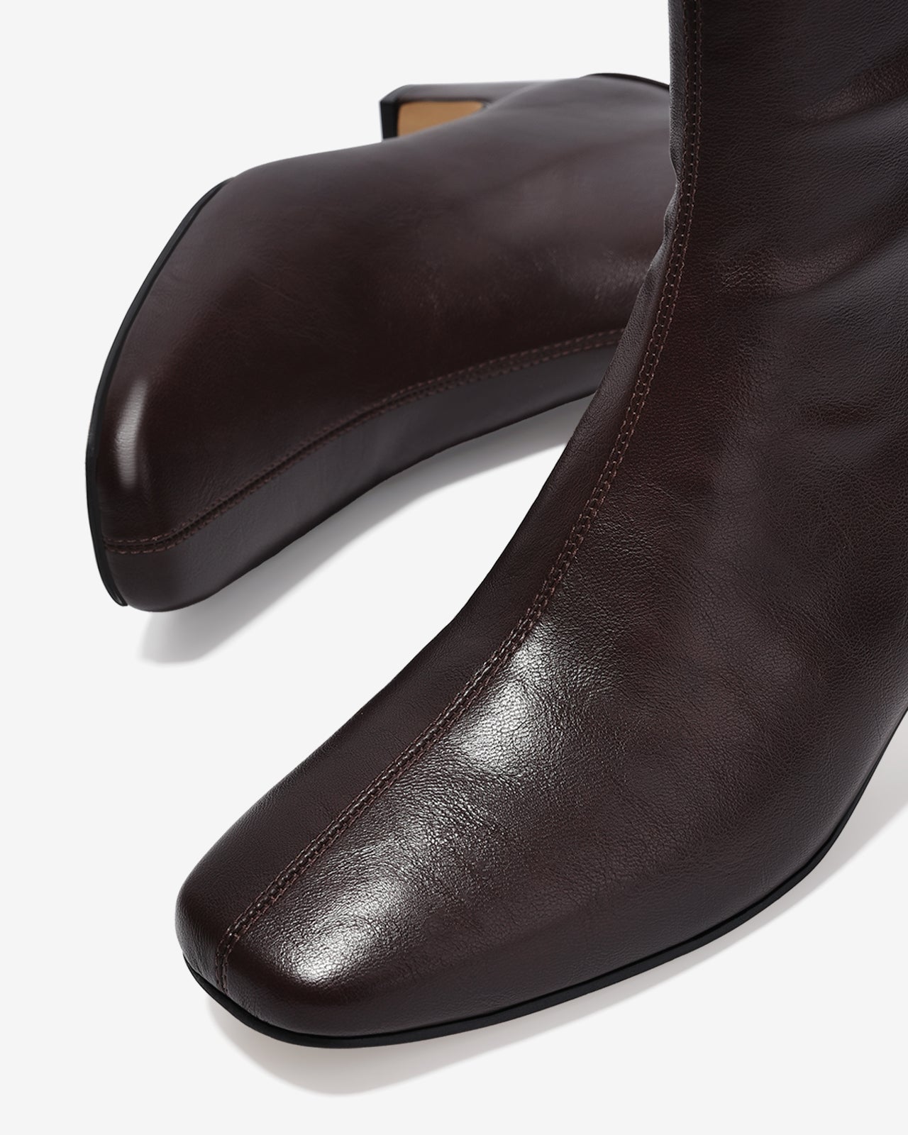 Giày Boot Nữ Zucia Mũi Vuông Chỉ Nổi Đính Logo-GTHB3-Nâu Color1