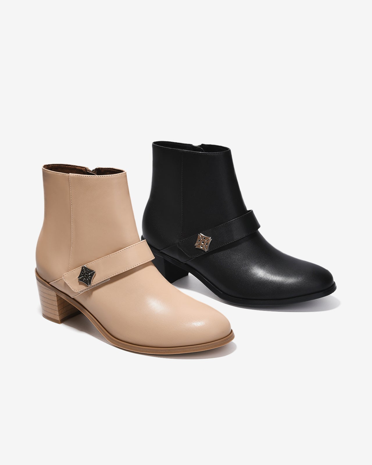 Giày Boot Nữ Zucia Mũi Tròn Quai Da Ngang Đính Logo-GTHB4-Đen Color2