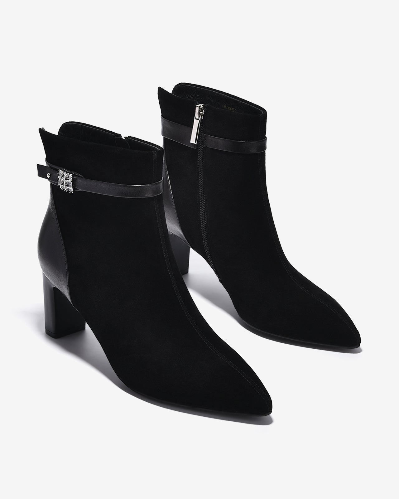 Giày Boot Nữ Zuciani Phối Da Lộn Đính Đá-GCM34-Đen Color1