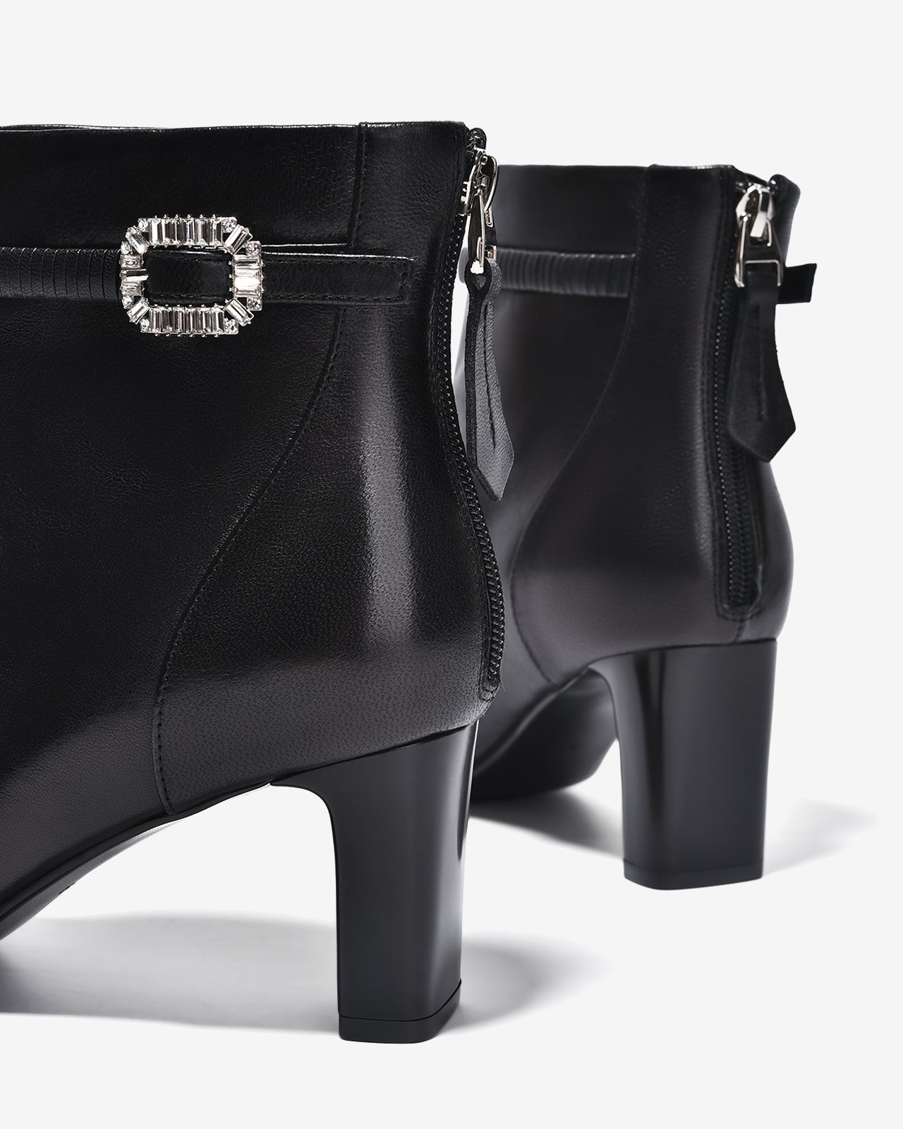 Giày Boot Nữ Zuciani Khóa Kéo Quai Đính Đá-GCM36-Đen Color1