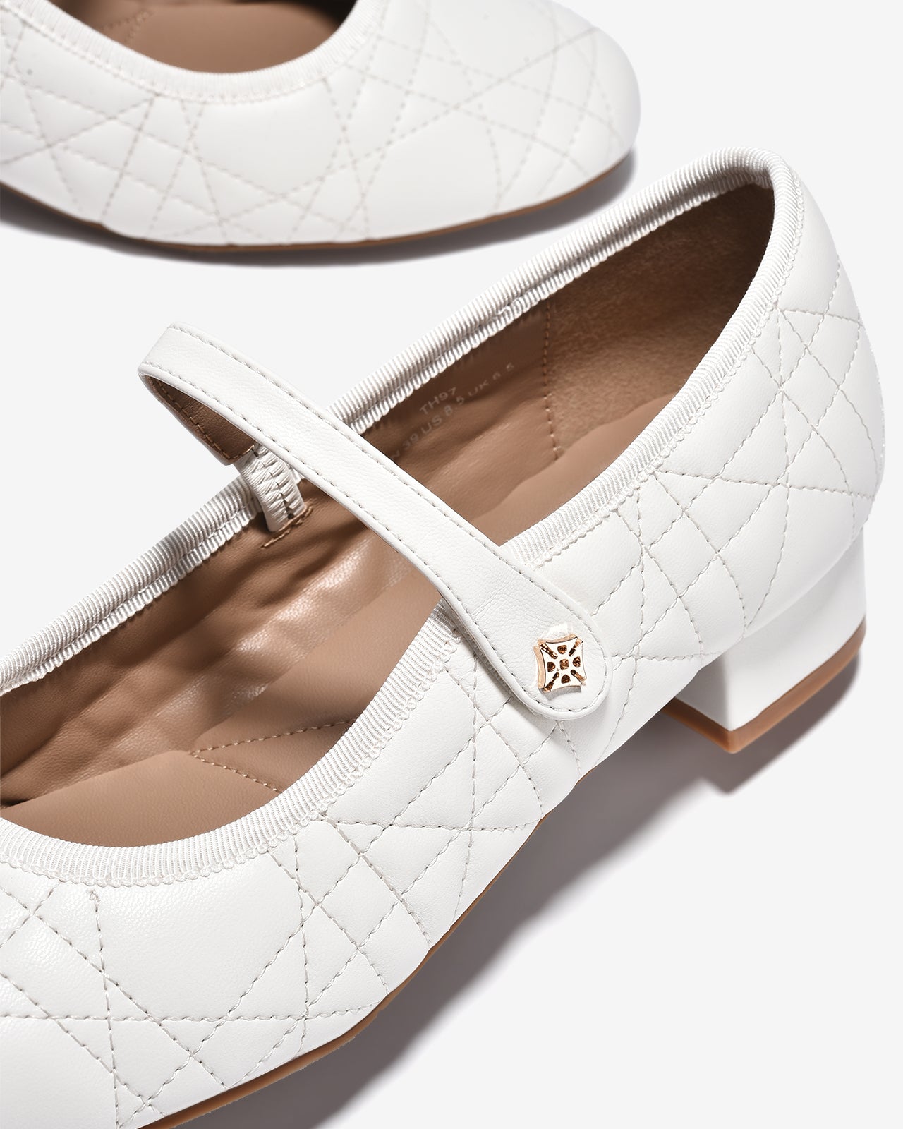 Giày Cao Gót Zucia Chần Bông Quai Ngang Dán-GTH97-Trắng Color2