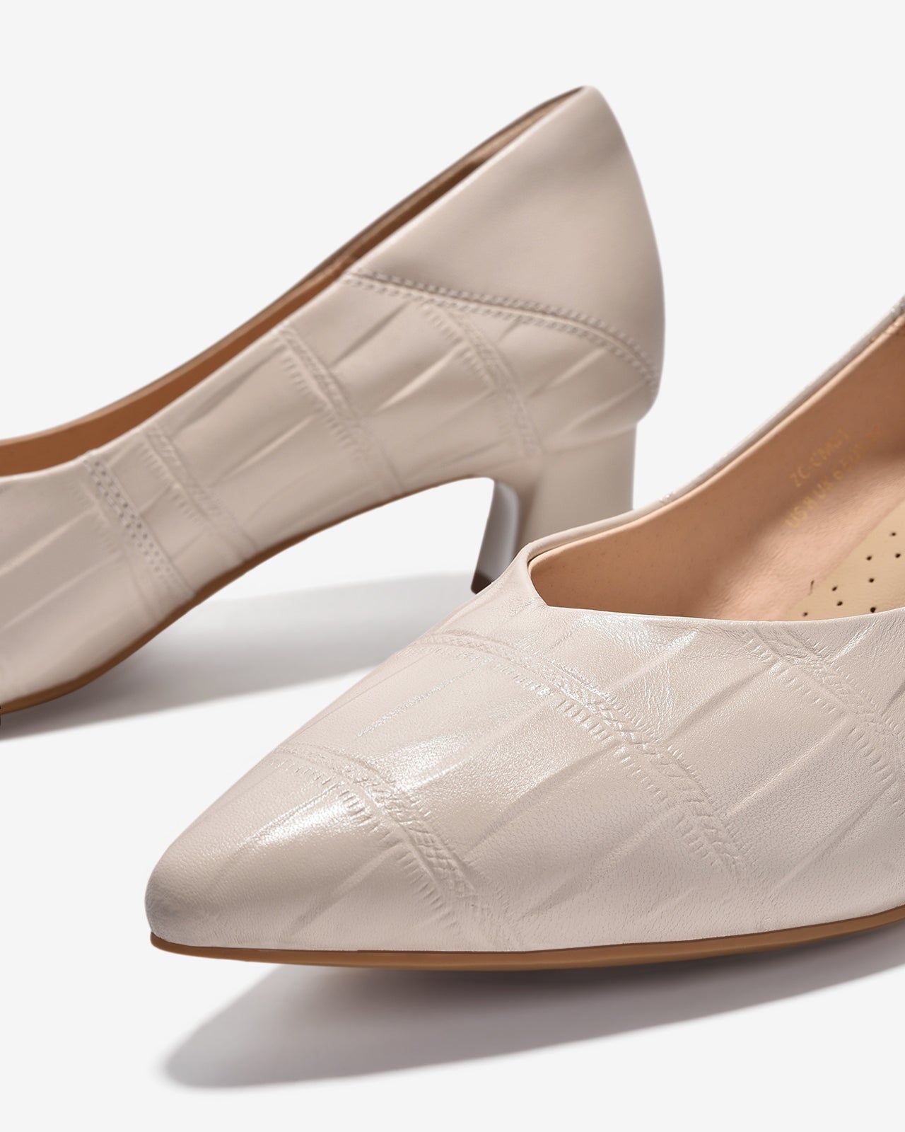 Giày Cao Gót Zuciani Gót Vuông Dập Vân-GCM01-Kem Color1