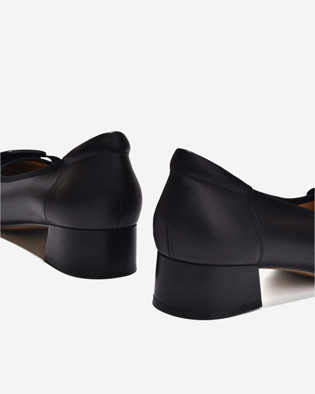 Giày Cao Gót Zuciani Gót Vuông Khóa Nơ-GCM38-Đen Color1