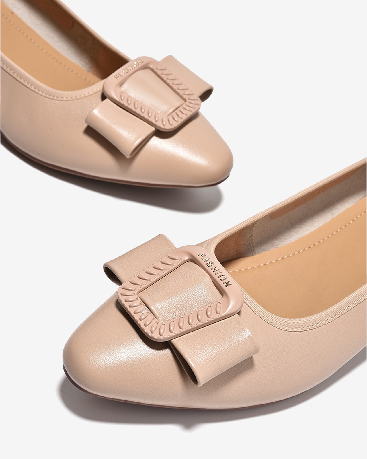 Giày Cao Gót Zuciani Gót Vuông Khóa Nơ-GCM38-Kem Color2