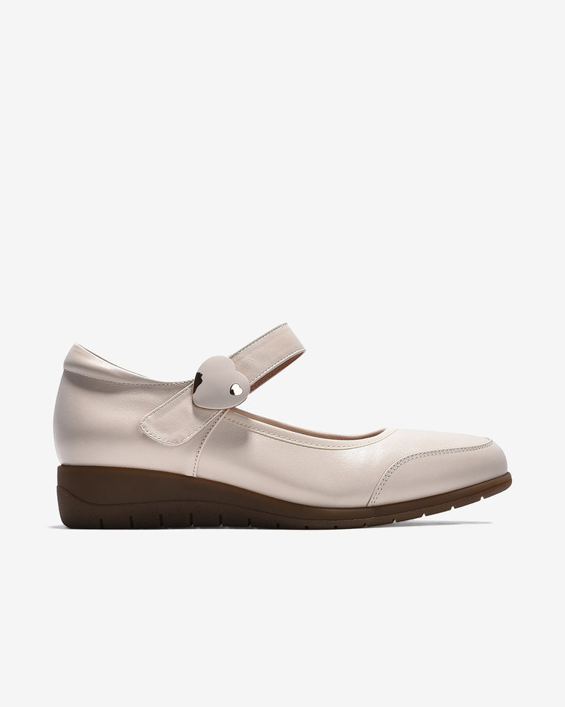 Giày Xuồng Zuciani Mũi Tròn Khoá Tim-GCM28-Kem Color1First