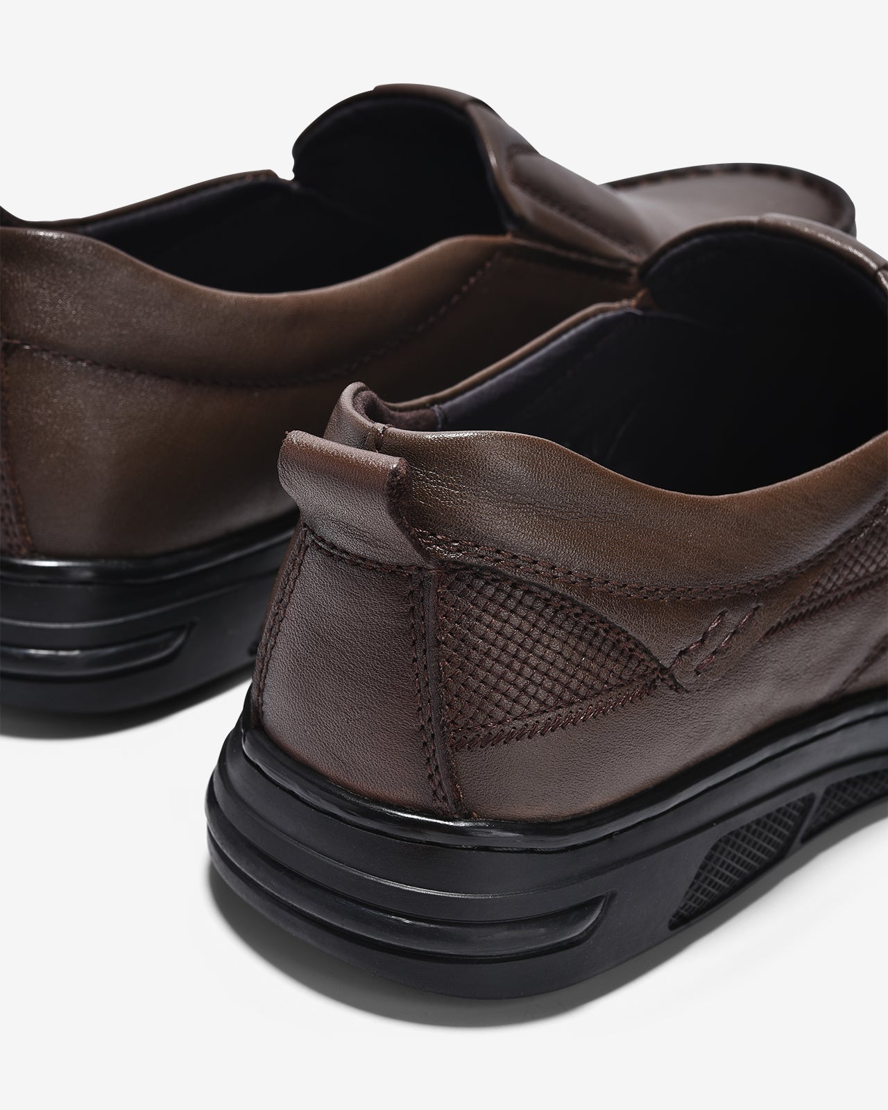 Giày Lười Nam Zuciani Da Mền Trơn-GCF72-Nâu Color1