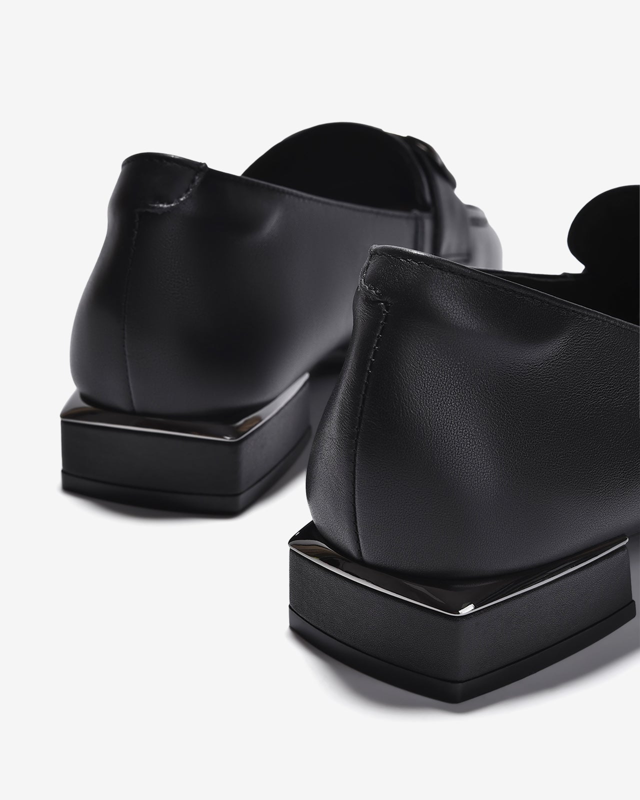 Giày Mọi Nữ Zuciani Thanh Lịch Phối Khóa-GMD05-Đen Color1