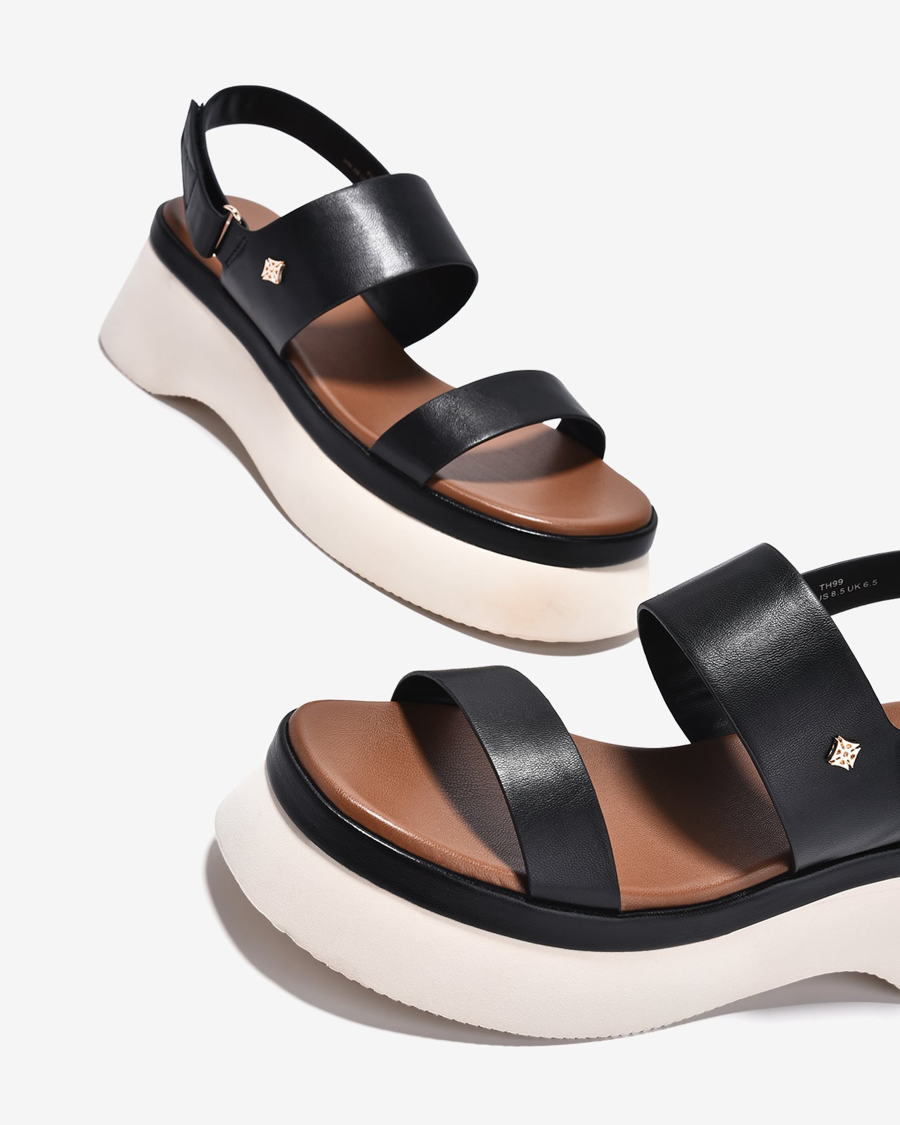 Sandal Xuồng Zucia Hai Quai Ngang Đính Logo-STH99-Đen Color2