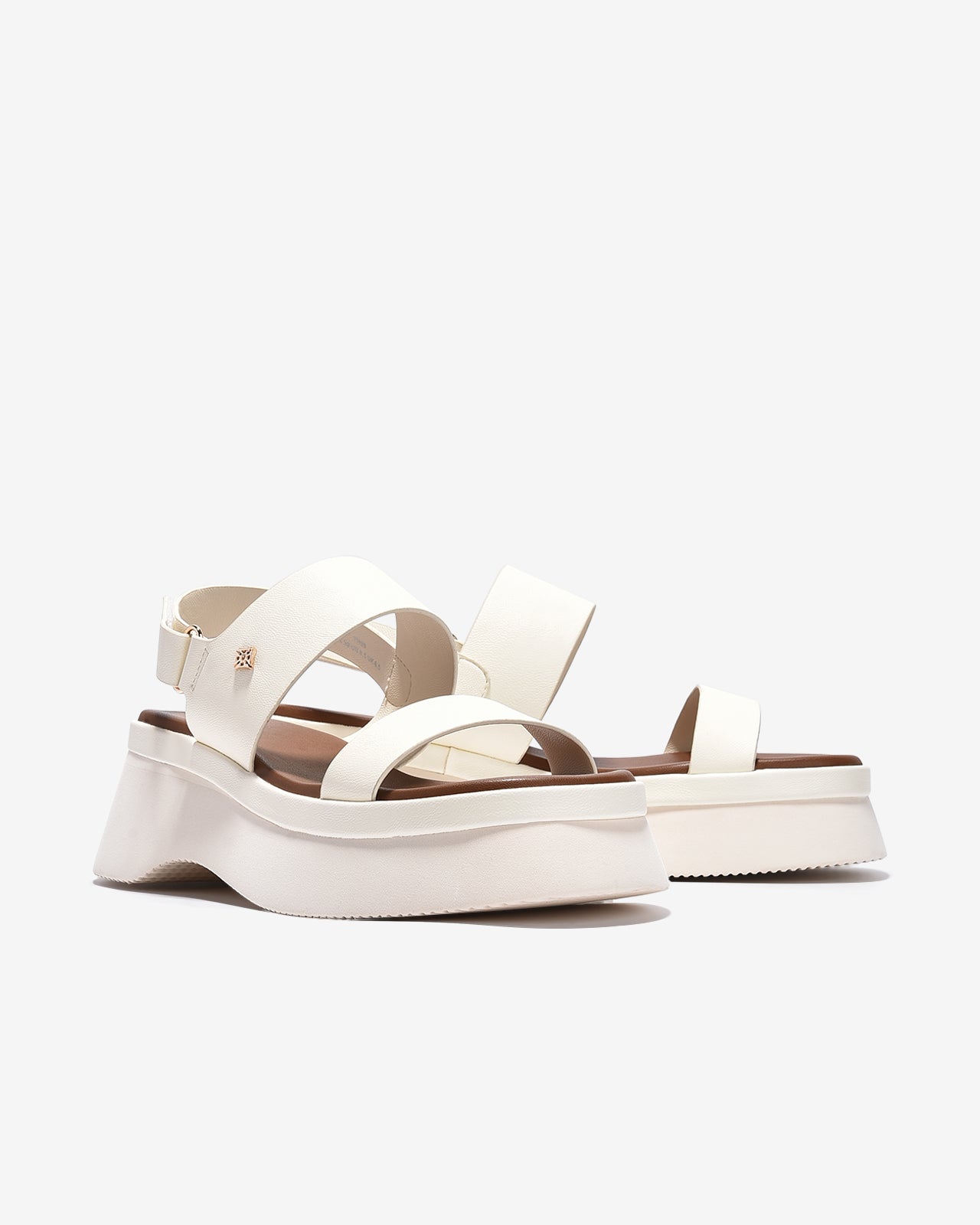 Sandal Xuồng Zucia Hai Quai Ngang Đính Logo-STH99-Kem Color3