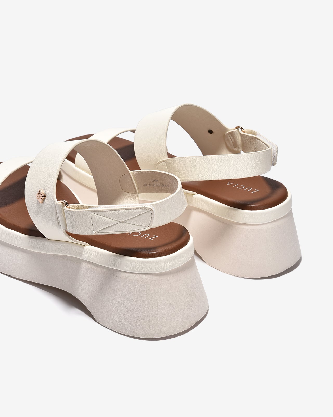 Sandal Xuồng Zucia Hai Quai Ngang Đính Logo-STH99-Kem Color3