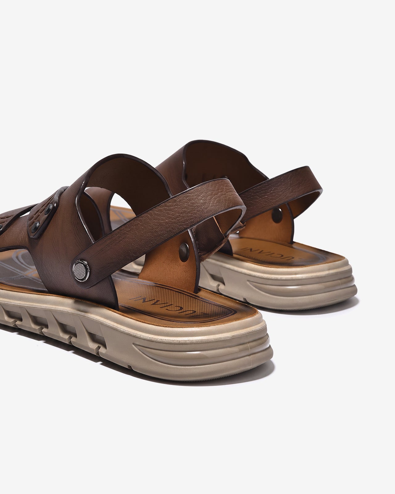 Sandal Nam Zuciani Quai Đan Chéo-SCF87Nâu Color1