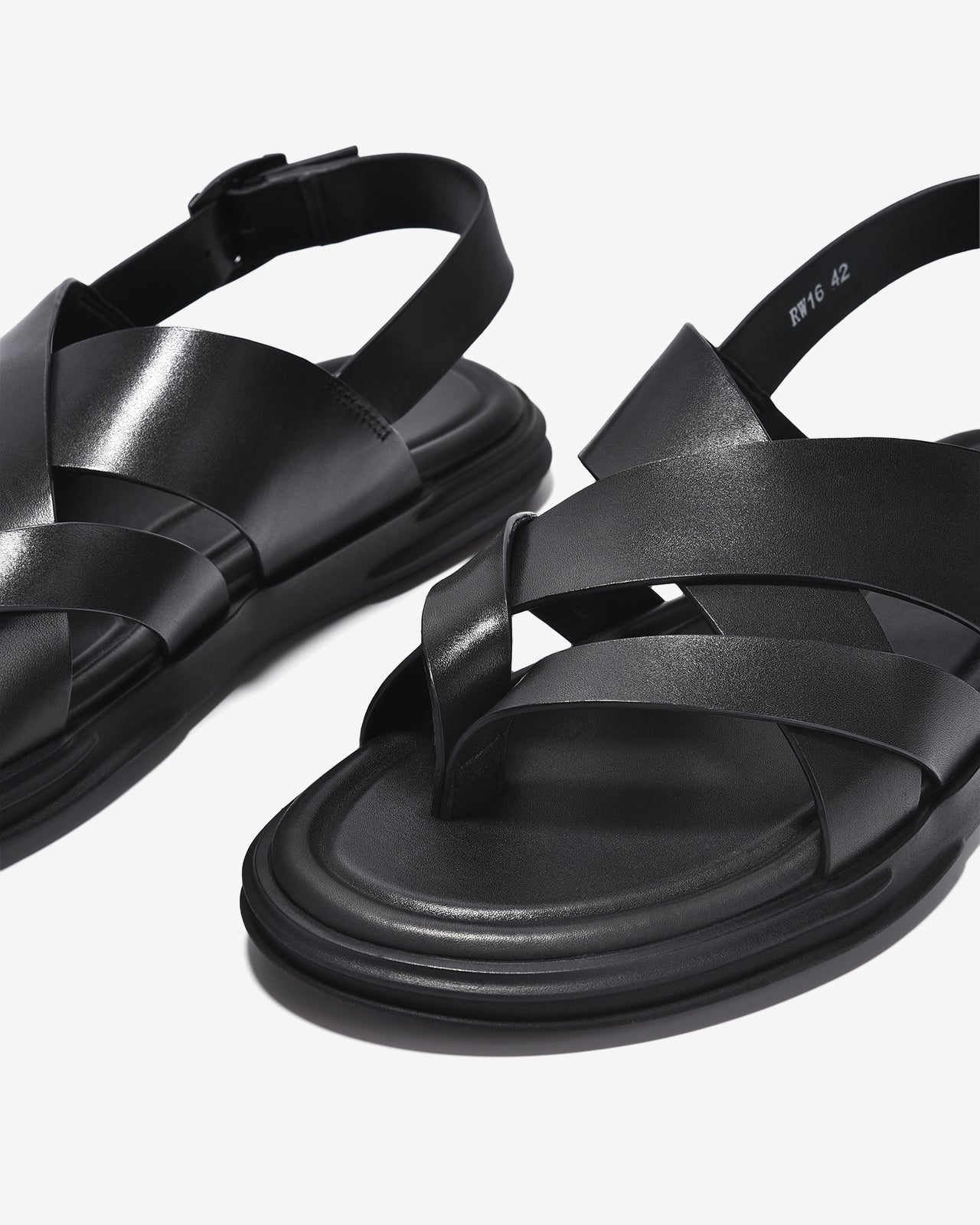 Sandal Nam Zuciani Quai Đan Chéo Da Bóng-SRW16-Đen Color1