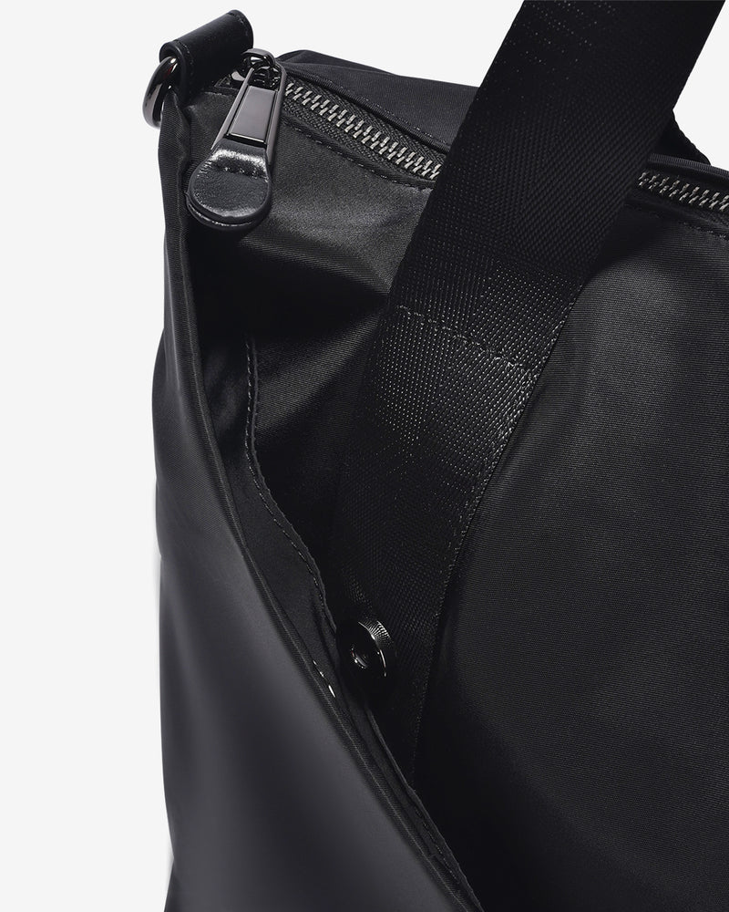 Túi Xách Tay Dạng Tote Zucia The Rain Runner N27-HY27-Đen Color1